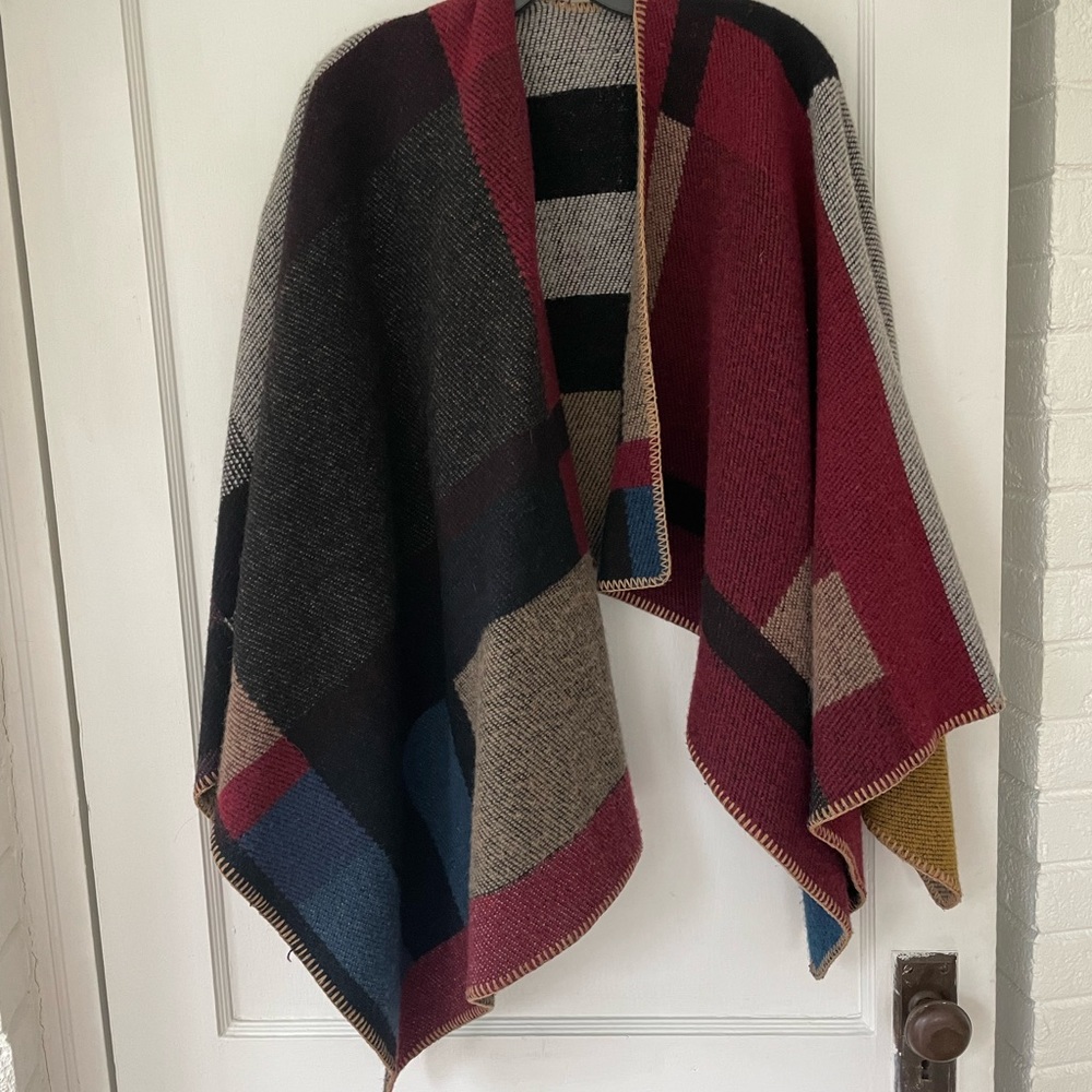 Geometric Color Block Wrap